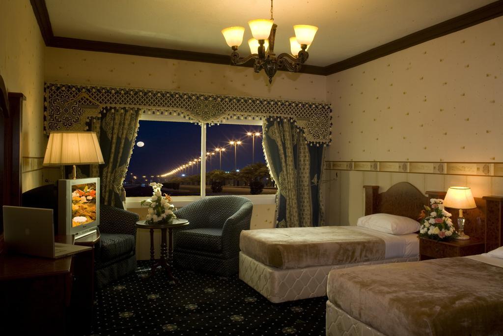 Novotel Yanbu Albahr Номер фото